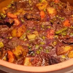 طاجن خضار مشكل باللحم